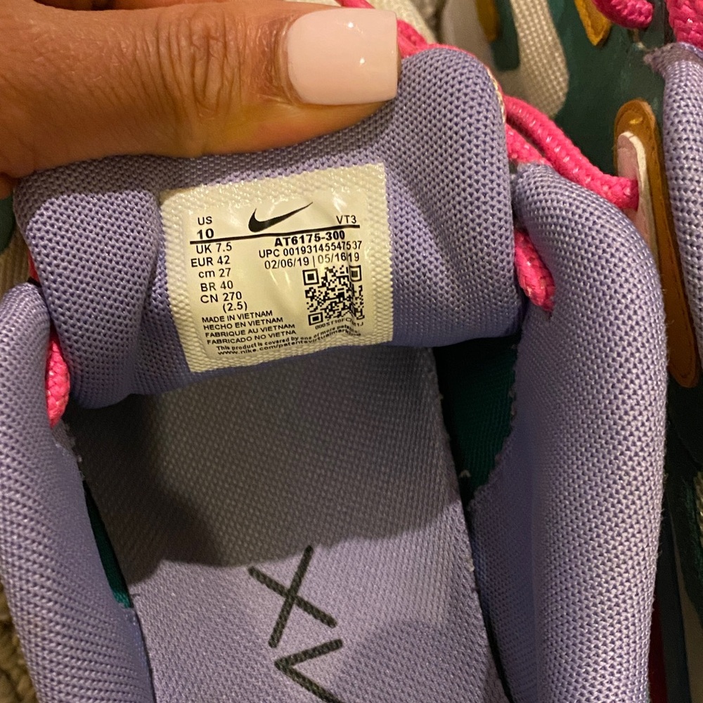 Nike Sneakers in Green, Gold, and Pink - Picture 3 of 4